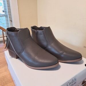 NIB Croft & Barrow Batter Sz 6M Gray